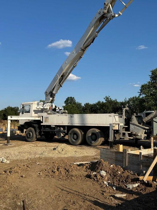 Pompa de beton Putzmeister pe sasiu MAN - 32 m