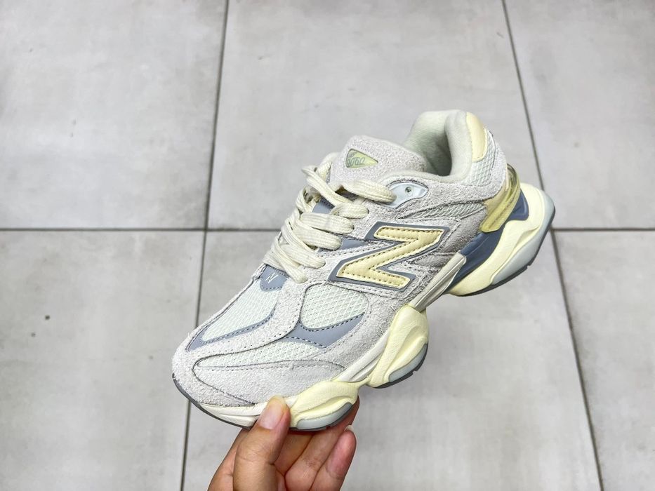 Nb 9060 diferite culori
