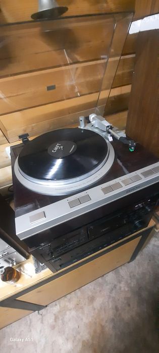DENON DP-47F. Проигрыватель виниловых пластинок.