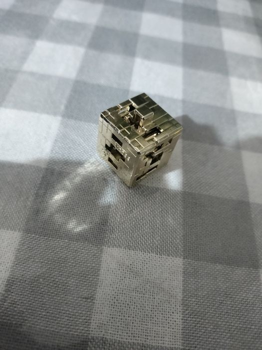 Гарантий нету  .