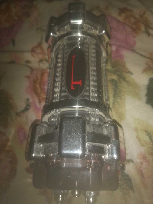 Конденсатор для акустики12 V 3 фарада