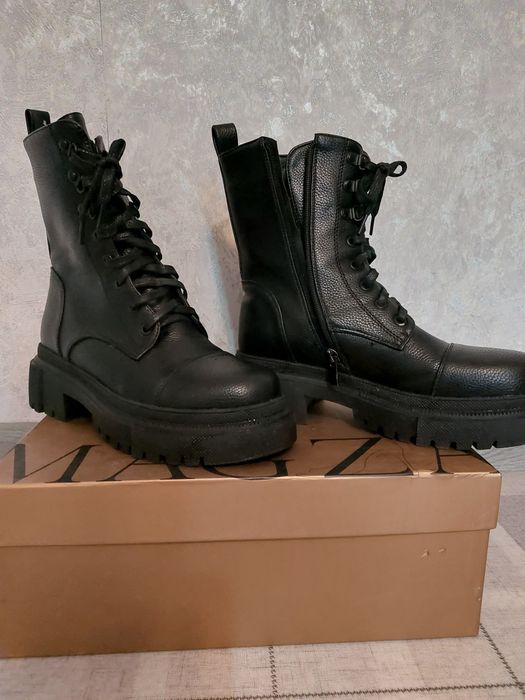 Продам новые ботинки зимние 38 раз