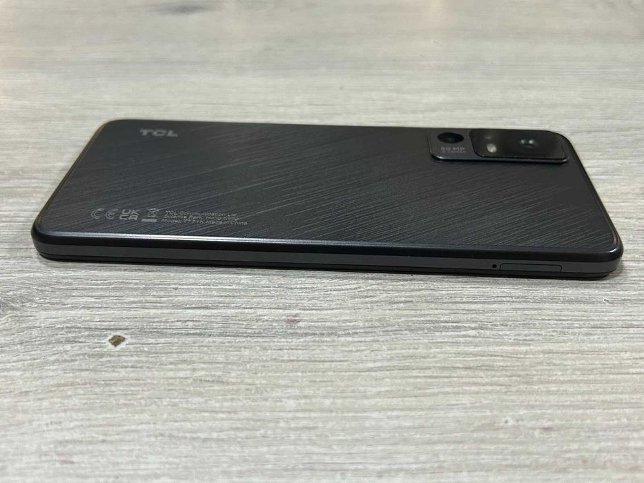 TCL 40R 5G 64 GB 4 RAM
