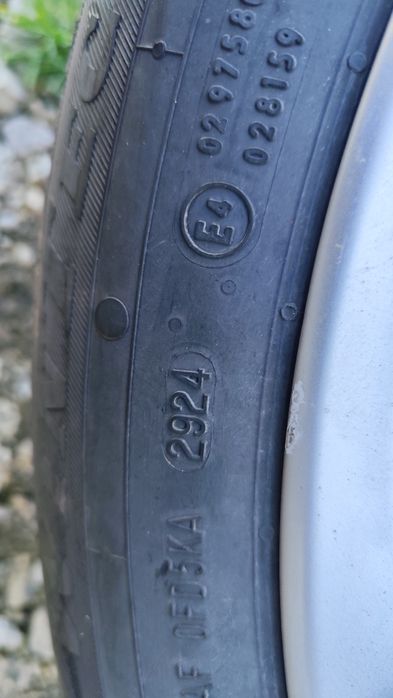 Гуми с джанти 225 55 16 зимни ,чисто нови