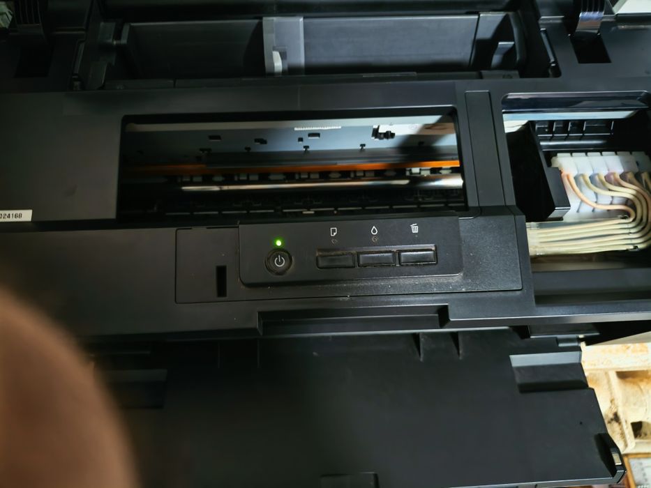 Printer sotiladi epson L1800