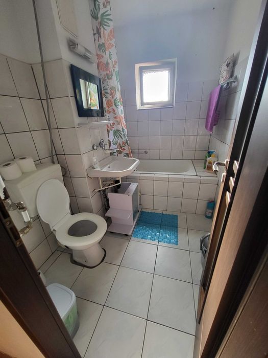 Ofer spre inchiriere apartament cu 2 camere, decomandat, 340€, Girocului