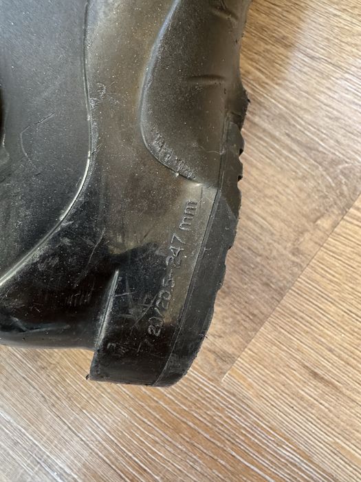 Продам детские ботинки Salomon на 32 р-р