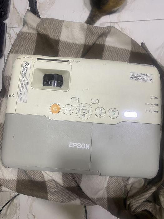 Проектор Epson в хорошем состоянии!