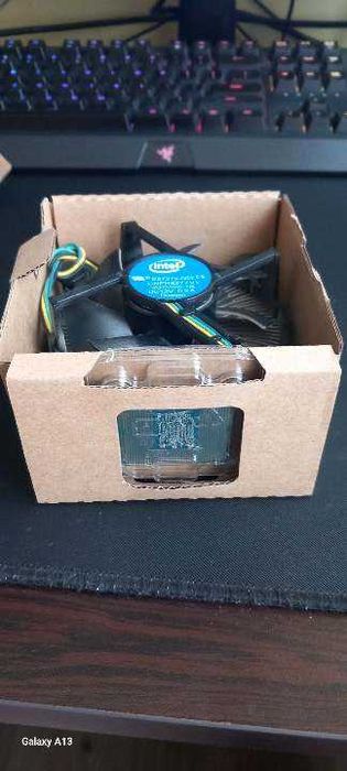 Процесор INTEL 3-8100