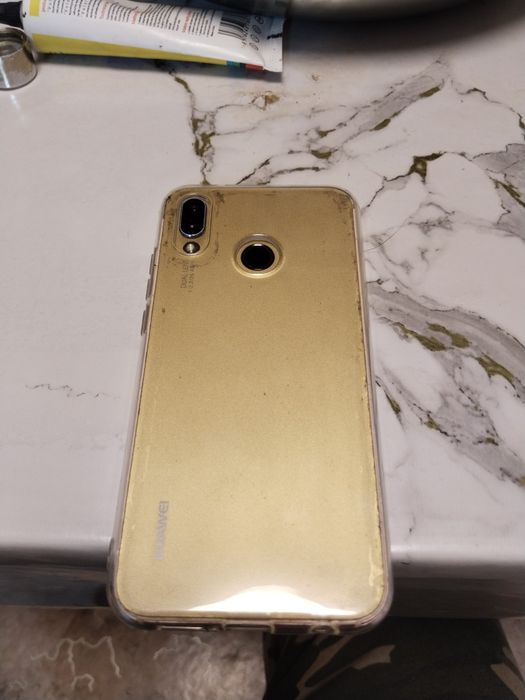 Смартфон Huawei P20 lite