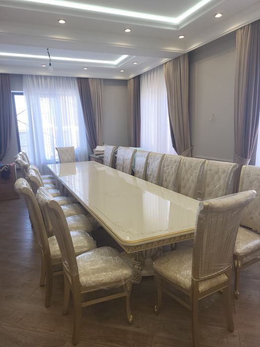 Стол со стульями новый