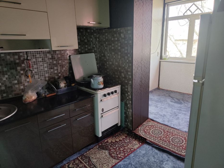 Срочна 3 хонали уй сотилади !!