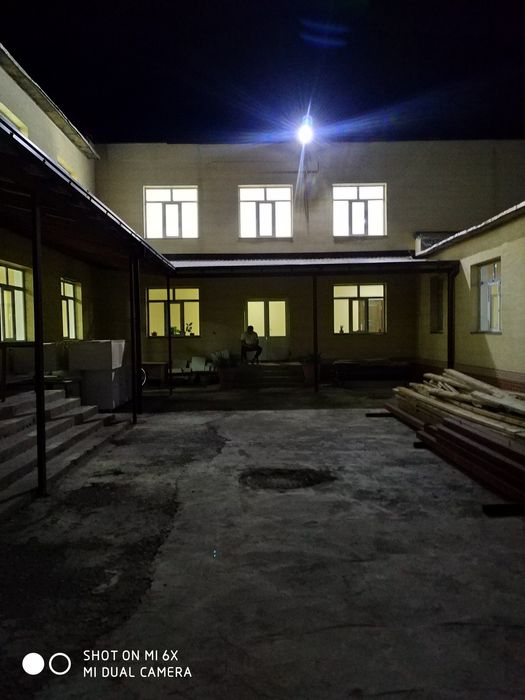 Кибрай тумани Ботаника м.ф.й да ишлаб чикариш биноси сотилади