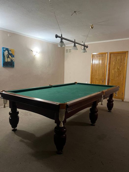 Бильярдный стол 10 футовый, основа мрамор. Состояние отличное