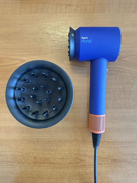 Uscator de par Dyson Supersonic Nural