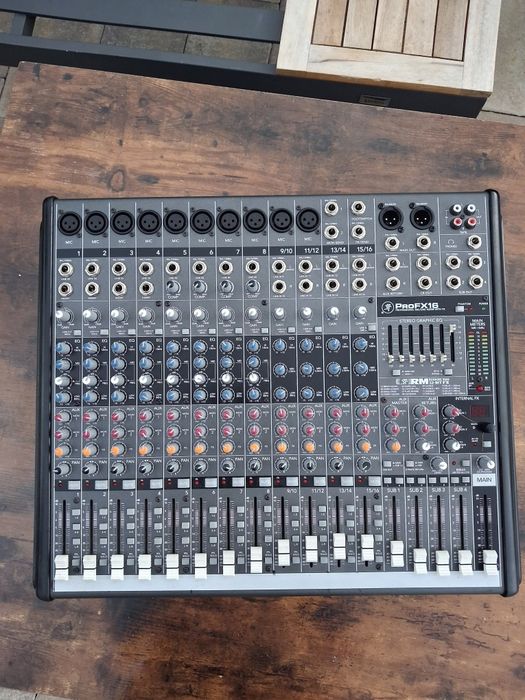 Mixer pasiv pro fx 16  Mackie Thump 16 canale