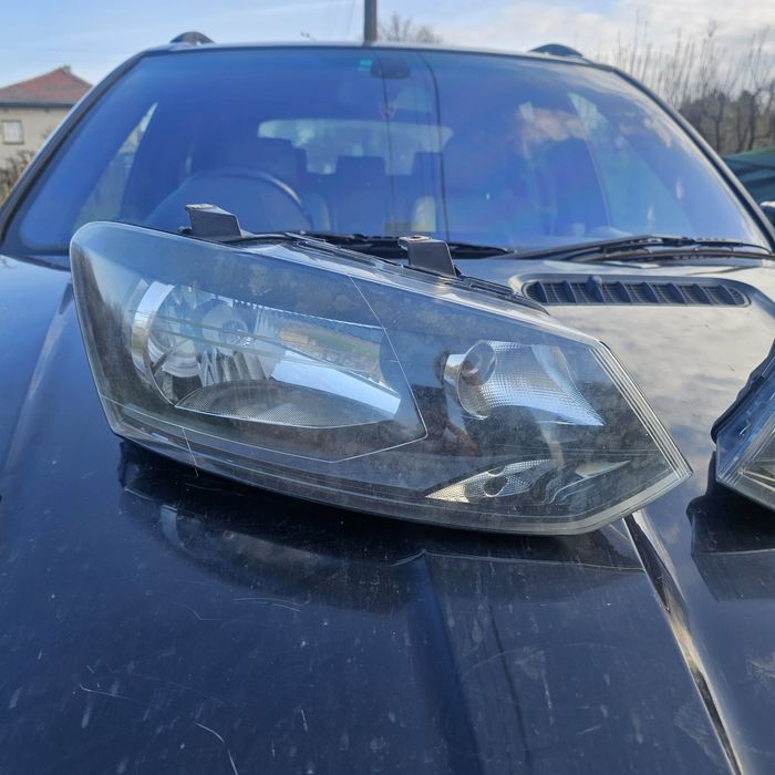 Десен фар за   VW Polo 2010-2015