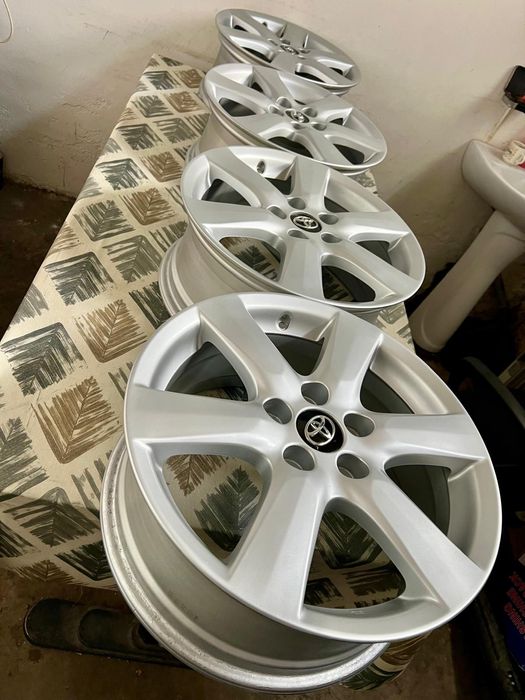 Jante r17 originale Toyota C-hr RAV4  Auris Corolla Camry Rav4 Prius 5x114,3 & senzori presiune roti originali Toyota