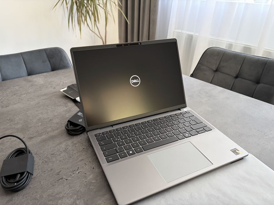 Laptop DELL Latitude 7455, 14" WQXGA Touchscreen , Qualcomm Snapdragon X Elite X1E-80-100 pana la 4 GHz, 32 GB RAM LPDDR5x, 512 GB SSD