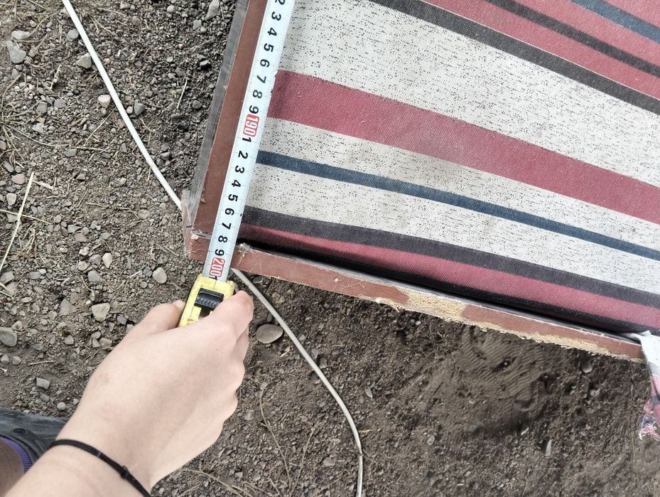 Кровать продаётся 2метра на 90