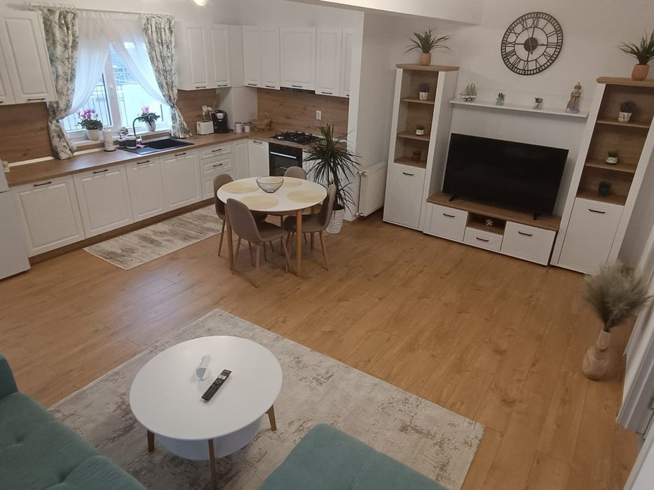 Închiriez apartament 2 camere,  Sanpetru