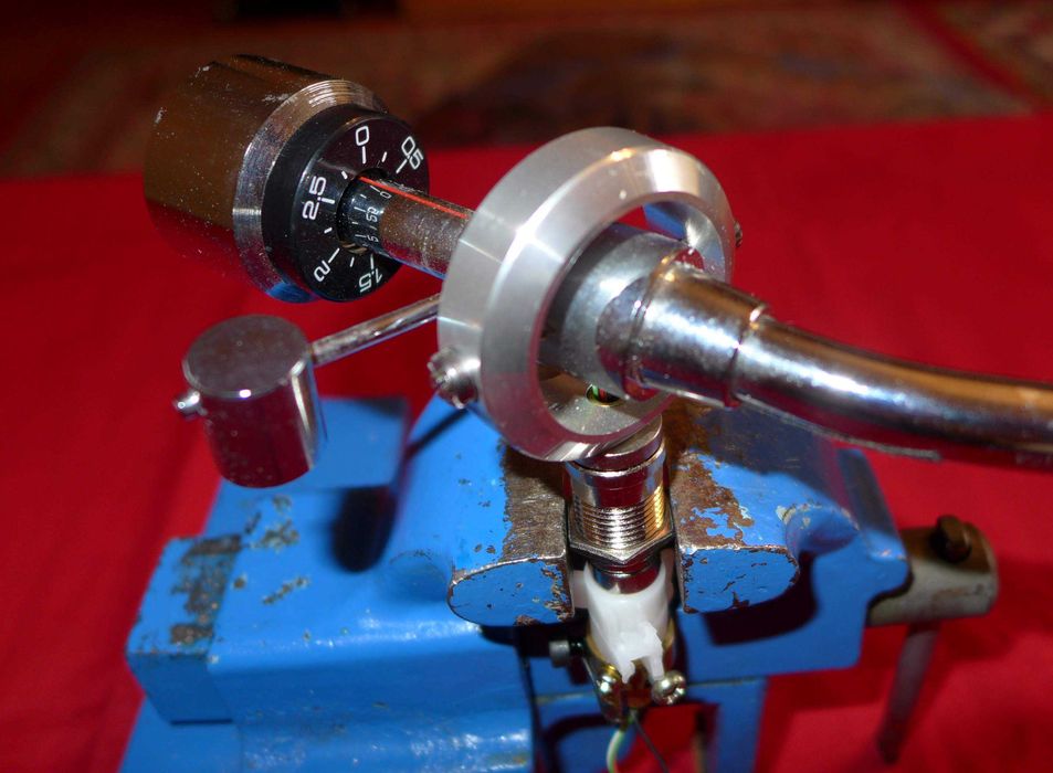 За майстора : Части  рамена, платер, мат  от JVC , Sansui