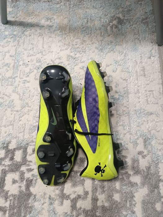 Бутсы  Nike новые 42-41 размер