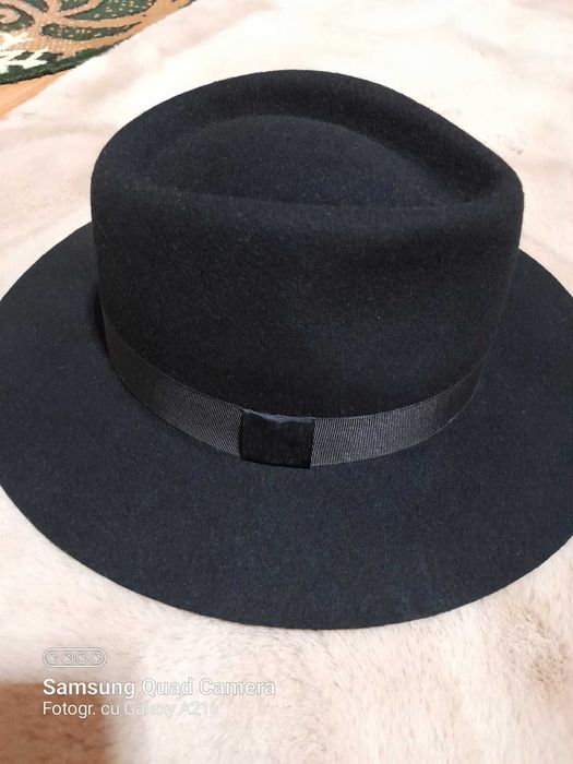 Vând pălărie unisex