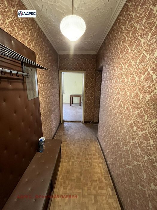 Продава се Тристаен апартамент в Ловеч, Център - 76 кв.м за 503 €/кв.м - Снимка #3