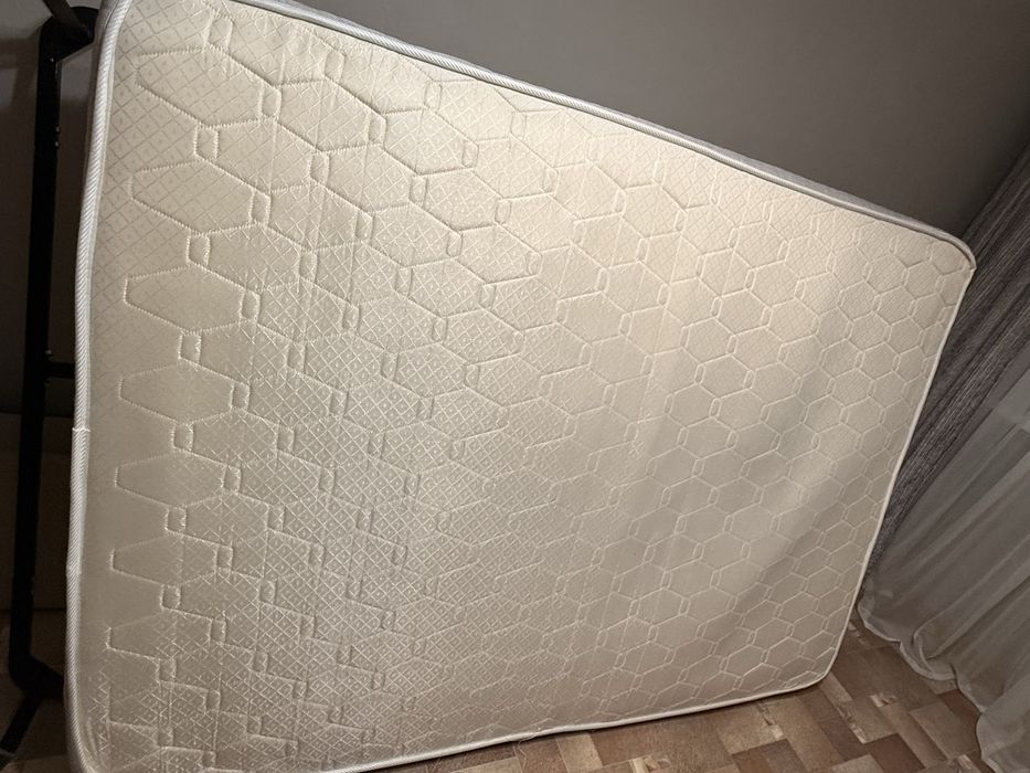 Продам кровать 140х200