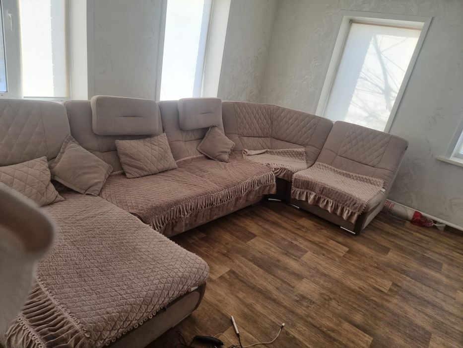 Продам угловой диван в отличном состоянии