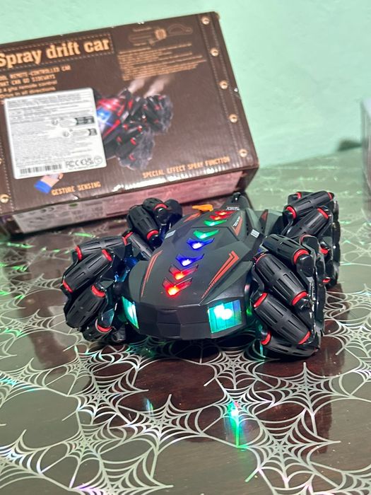 Mașinuță cu telecomanda /gesturi