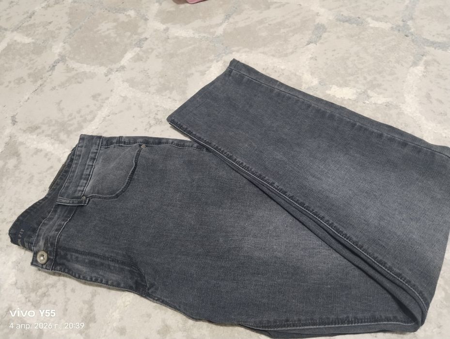 Продам джинсы мужские