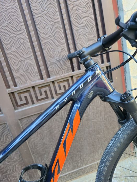 Карбонов KTM Myroon Pro 29 цола М размер 1х12 Shimano Deore Въздушна вилка Rockshox Перфектно състояние проходни оси