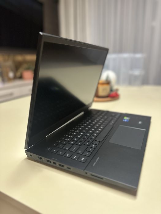Laptop Gaming HP Omen 17, i7, NVIDIA RTX 3070 Ti, 16GB RAM, 512GB SSD