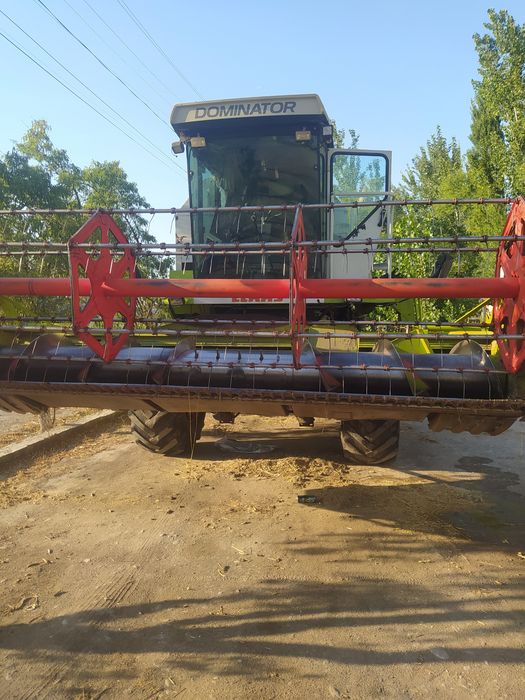 Claas daminator 130