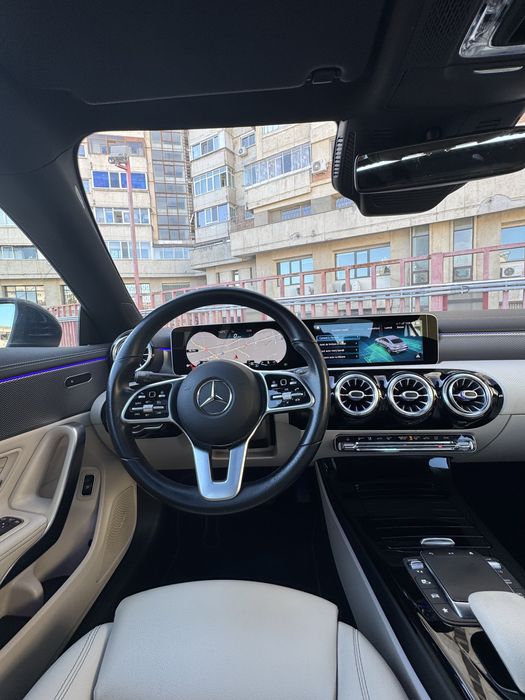 Mercedes CLA 180 / Automat / Distronic / Panoramic