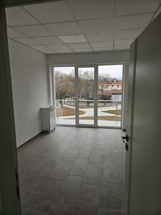 Продава се Офис в Кърджали, Байкал - 25 кв.м за 82 €/кв.м - Снимка #1