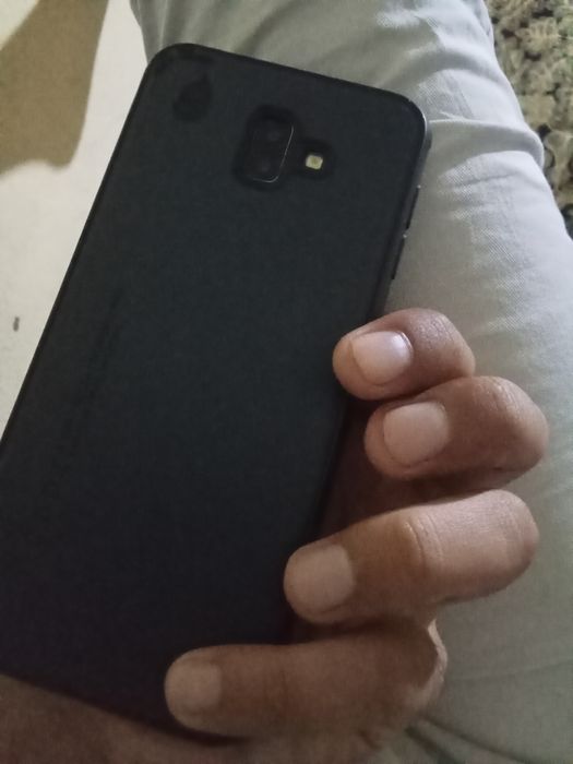 Samsung j6+ 32 karopka dakumint
