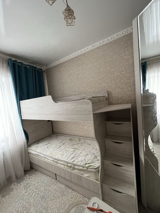 двухъярусная кровать