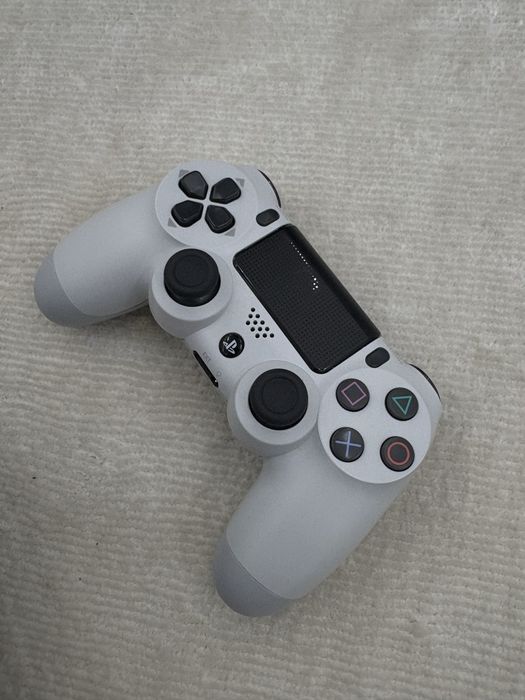 контроллер Sony DualShock 4 для PlayStation 4, белого цвета