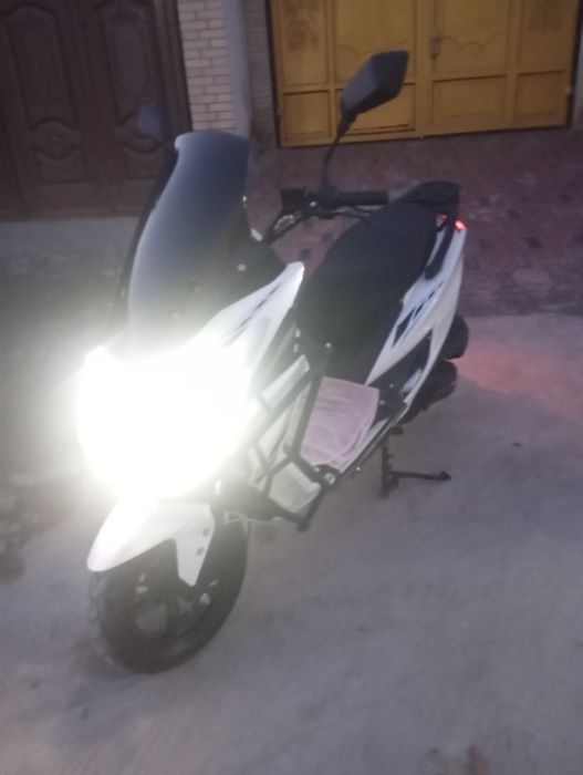 Skuter sotiladi yangi