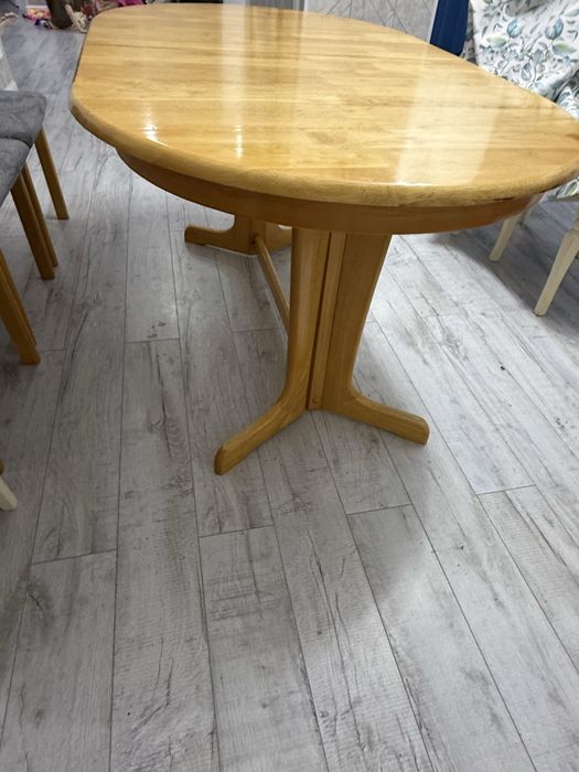 Продам стол кухонный