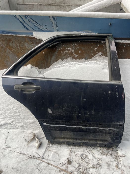Дверь задний мерседес кабан
