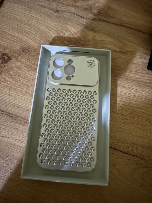 Метален кейс за Iphone 16 pro max