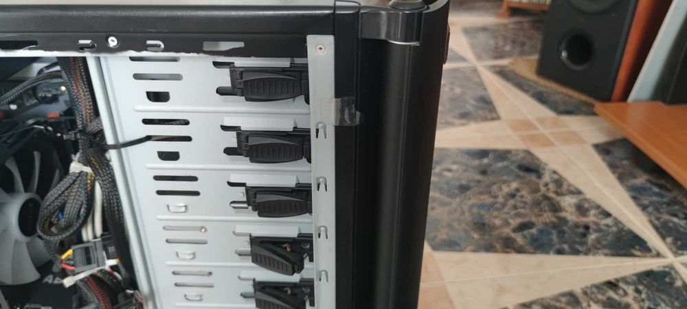 PC (calculator) Gaming Ryzen7 5800X, Gigabyte Aorus Elite, memorie RAM DDR4 Kingston Fury 32 GB CL16 , SSD Kingston NV2 M2 500GB, Gigabyte RTX 3070Ti