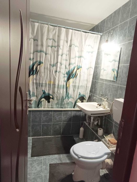 Apartament 3 camere,etaj 4