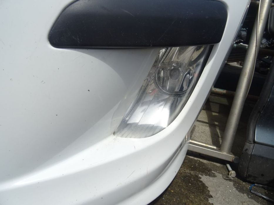 Vand Bara Fata cu Proiectoare Peugeot 308 din 2010 volan pe stanga