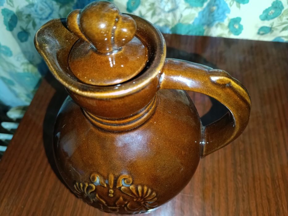 Винтажный кувшин