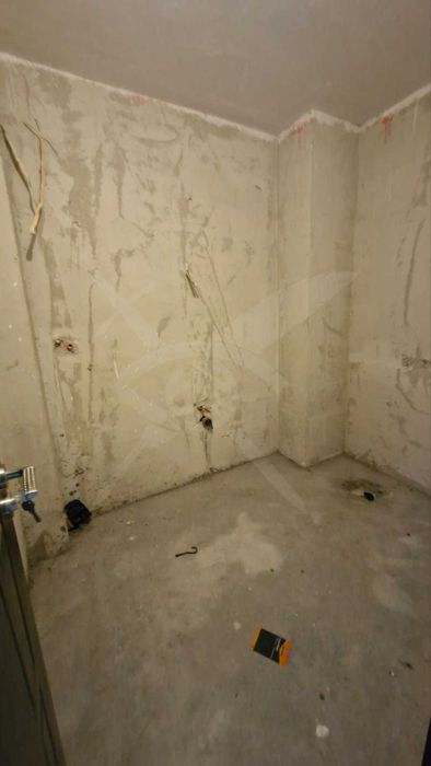 Продава се Тристаен апартамент в Асеновград - 125 кв.м за 932 €/кв.м - Снимка #4